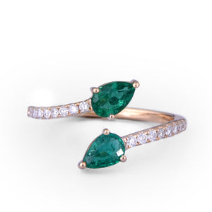 Pear-shaped double-head emerald and diamond ring