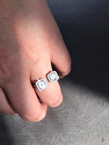Double-head diamond cluster ring